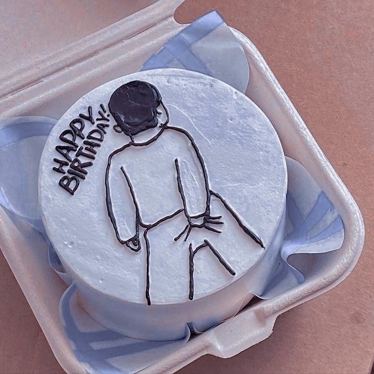 @ksurnwoo Happy birthday!!!!!!!!!! Wish you all the best semoga gak makin sombong yah 😇 ni fotonya anggap aja lg menggendong ksurnwoo <3