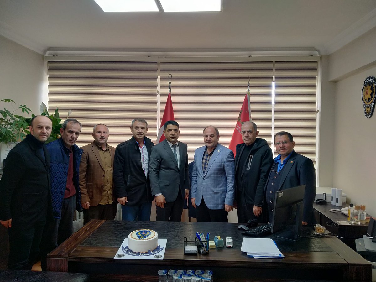 Ülkemizin dört bir tarafında büyük bir özveri ile çalışan ve bu uğurda hiçbir fedakarlıktan kaçınmayan, Milletimizin huzur ve güvenliğini sağlayan Türk Polis Teşkilatı’nın 178. kuruluş yıldönümü kutlu olsun
İlçe emniyet müdürümüz sayın ALİ ÜZMEZ,i ziyaretimiz