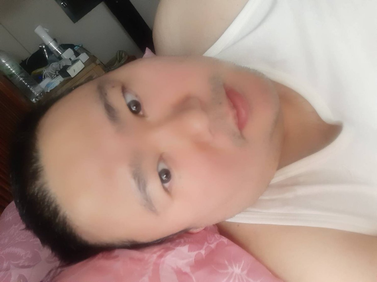 vichanat02's tweet photo. Facial treatment for 46 year-old
พยายามจะไม่แก่ 555 https://t.co/q9fj5cygA2