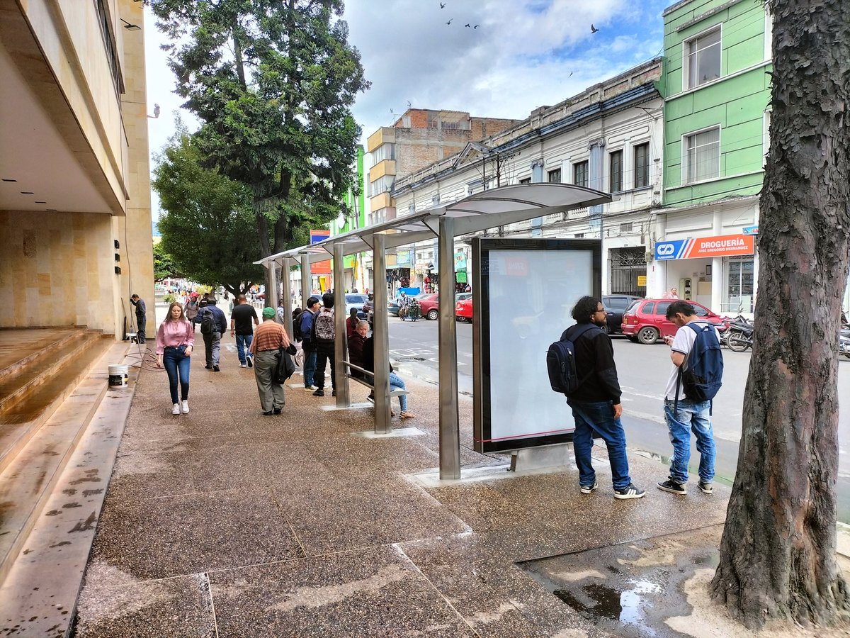 Biciraptorr's tweet photo. "Crea infraestructura y los usuarios y las usuarias llegarán"
Me late y vibra fuerte el 💚 de ver estas acciones en mi ciudad. 
Poco a poco, nos vamos organizando y generando prácticas sociales que aportan a la movilidad segura, sostenible y democrática. 
@SETPasto @alcaldiapasto https://t.co/fZXBR5BSWe