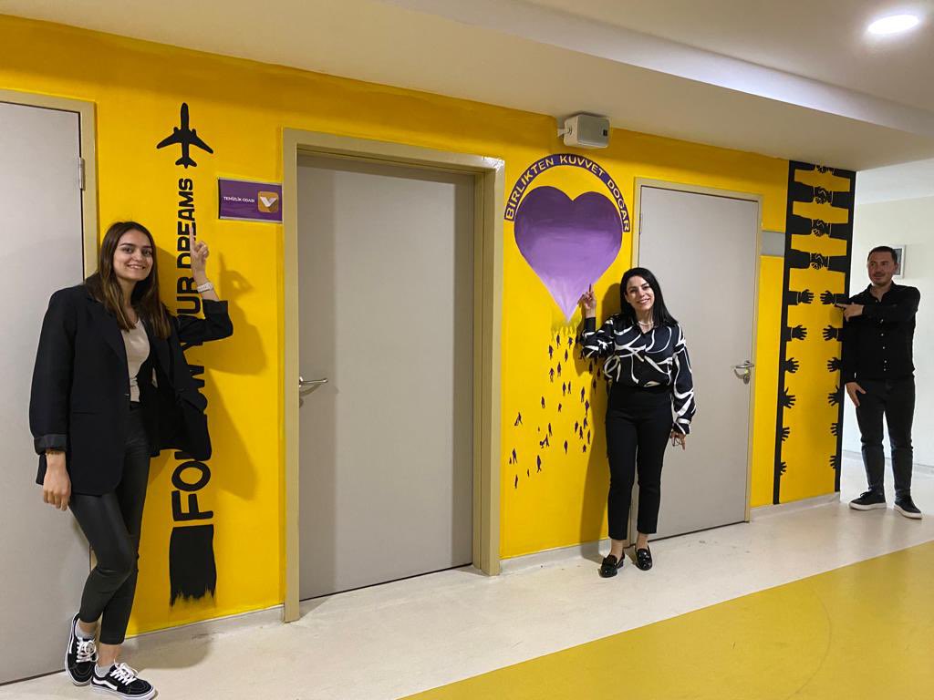 Konyaaltı Kampüsümüzün fiziksel alanlarını Uğur'lu öğrencilerimiz için düzenledik. Süreçte destek veren Kampüs Müdürü Ebru Uluçay' a,tüm Kampüs yöneticilerimize,kurumsal ekibe, değerli emekleri için görsel sanatlar öğretmenlerimize ve teknik personelimize çok teşekkür ederiz.