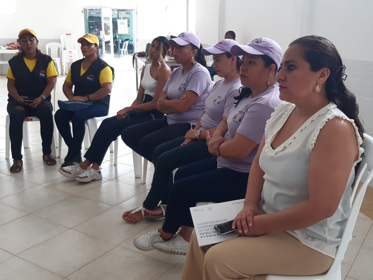 MuniAtacames's tweet photo. ¡Las personas con discapacidad no están solas!
No únicamente quienes padecen de discapacidad, sino además sus cuidadores recibieron capacitación por parte de #Ovci y @conadisecu, bajo la coordinación de la Secretaría Técnica del Consejo de Protección de Derechos de @MuniAtacames https://t.co/QOnZfwDWaM
