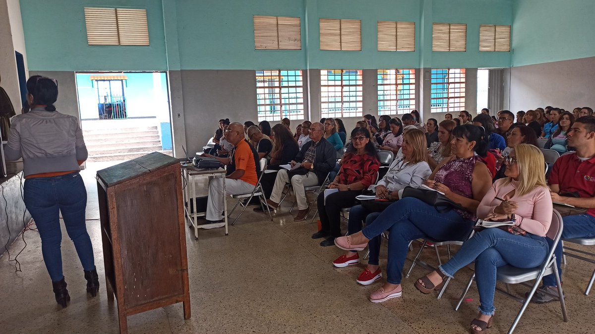 Conversatorio del documento LA ESCUELA COMO EPICENTRO DE ACCIÓN SOCIAL Y DESARROLLO TERRITORIAL #TrabajandoPorLaCalidadEducativa
#JuntosPorLaEducacion #AñoEscolar2022-2023 
#CalidadEducativa
@_laavanzadora 
@mppeducacion  
@berzabethg1
@ZonaEducTachira 
<a href="/Crazet2011/">Crazet2011</a>
<a href="/info_mppe/">INFO MPPE</a>