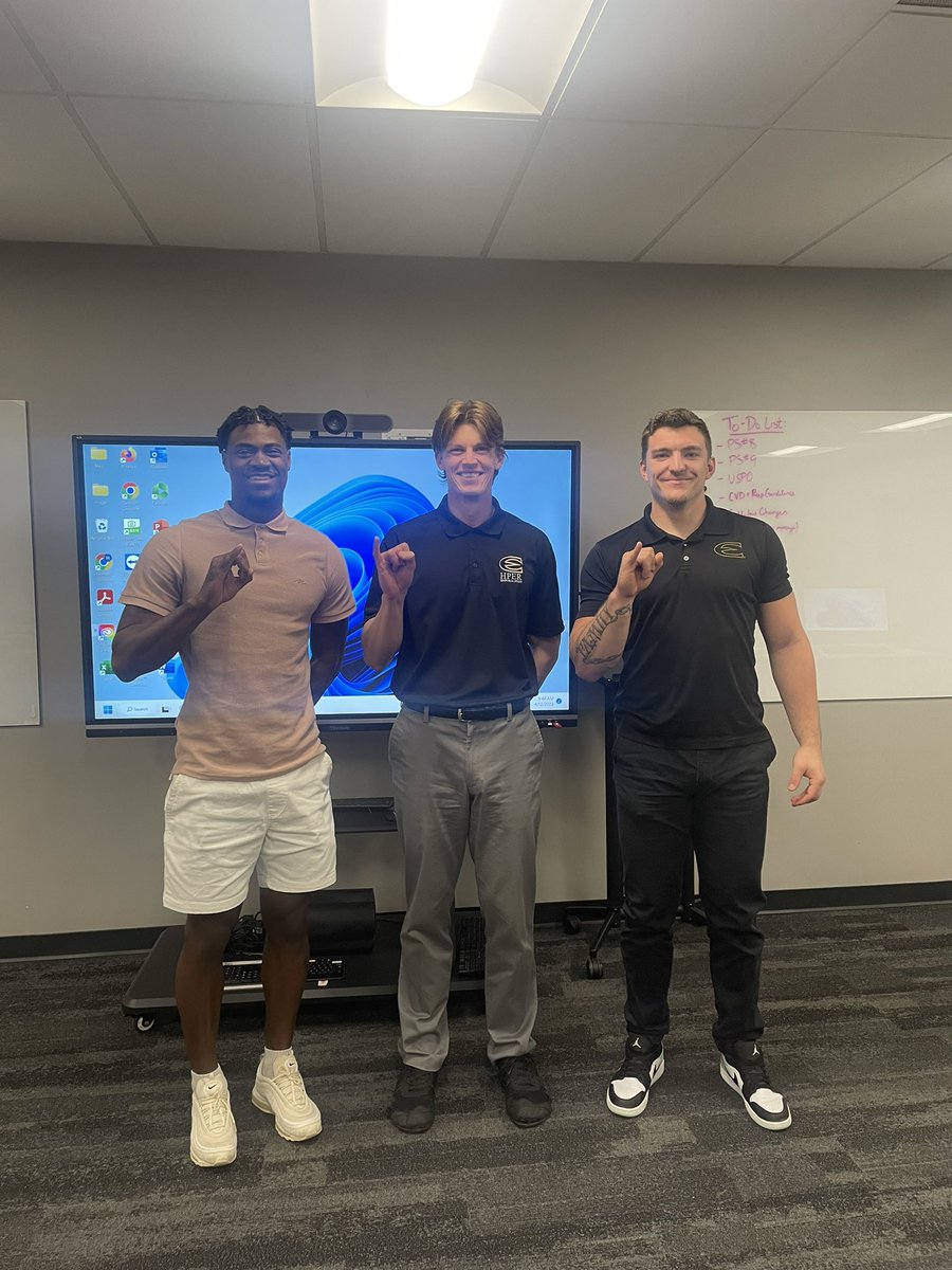 Dress for success Pt2 <a href="/esuhornetsfb/">ESU Hornet Football</a>