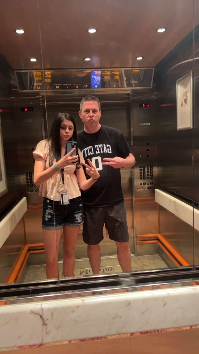 airrun78's tweet photo. Representing ⁦@bluedevilslive⁩ from the Caribbean #springbreak2023 https://t.co/atj8Mjknfu