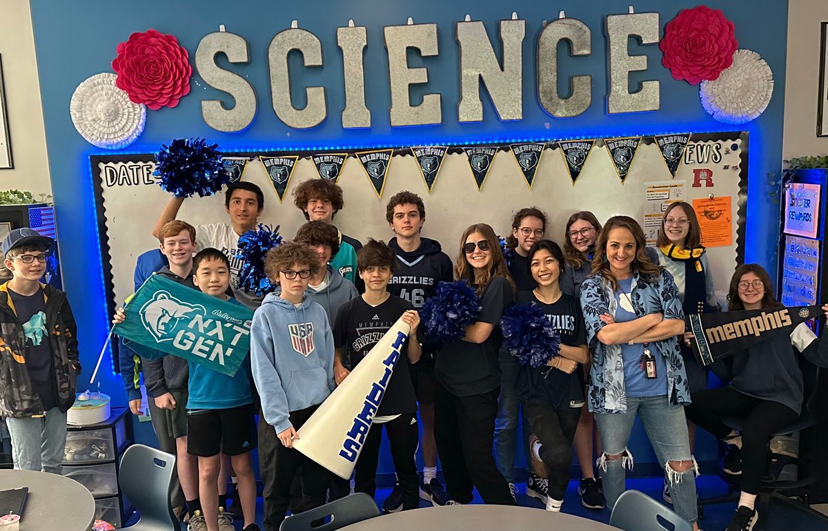 ponderthisSCI's tweet photo. Mrs Ponder’s 8th graders LOVE the @memgrizz !!! #BigMemphis  @WeAreRiverdale @gmsdk12 https://t.co/YDVRsOevQJ