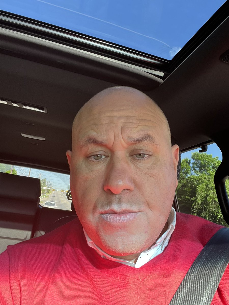 TeamGumball5's tweet photo. You guys wanna see my “I dare a MF’er” face? Got some Executive shit going down this afternoon so had to go and see my boys at #Fadebox to get me right. #SupportLocal #SupportSmallBusiness https://t.co/p9fkAOAhAL