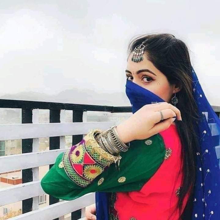 eng_muhsin's tweet photo. بخیل اشنا رانه مخ پټ کړو
خدایه قیامت کړې چې بربنډ ئې اووینمه

ټپه شریفه https://t.co/JrSkem6sJX