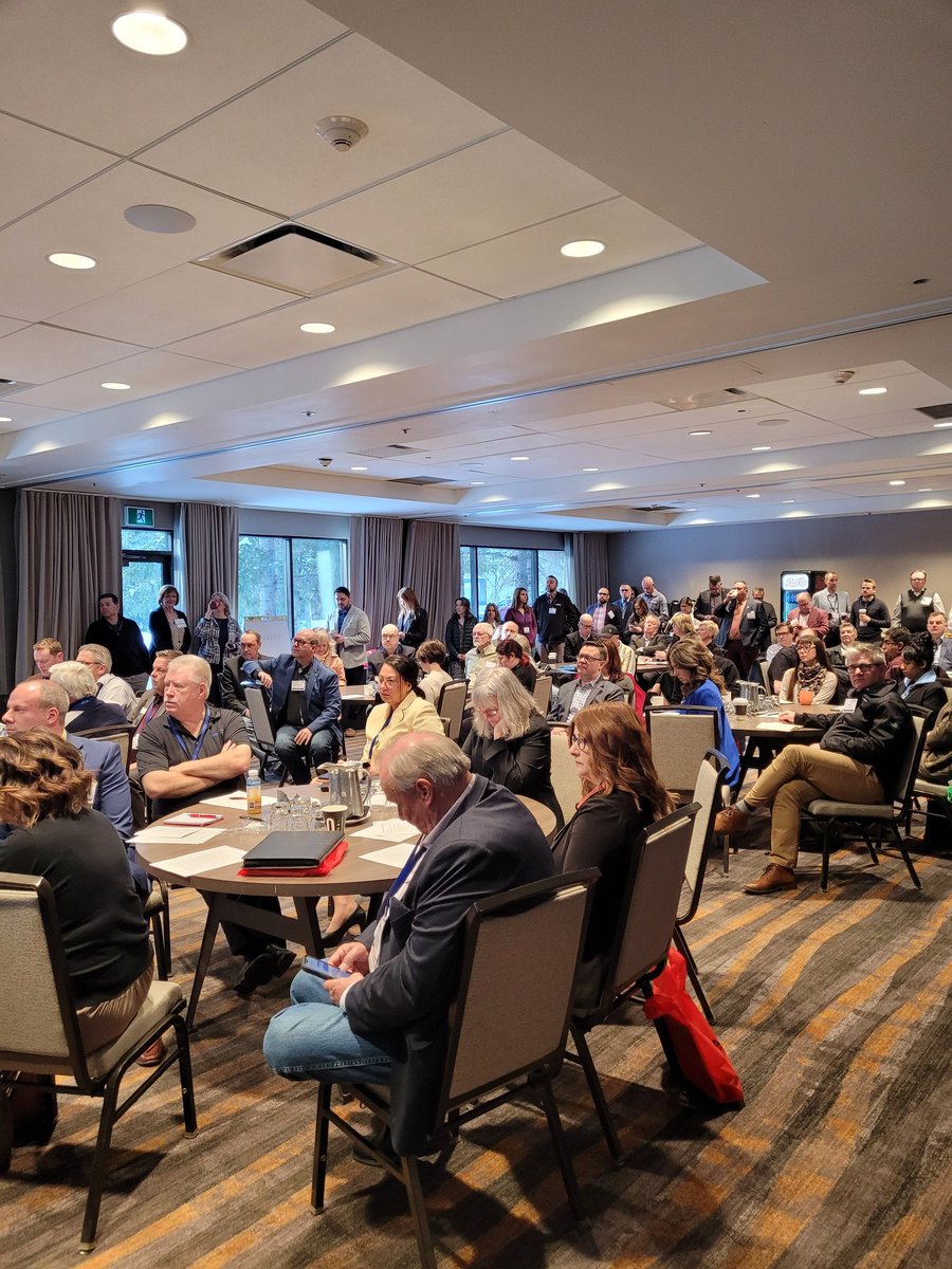 Building a Green Prairies Economy, ADM Michele Evans <a href="/PrairiesCanEN/">Prairies Economic Development Canada</a>. Kicks off the pre-conf. session. A full house. Whoot #Xperience2023 <a href="/edaalberta/">EDA</a> #ecdev