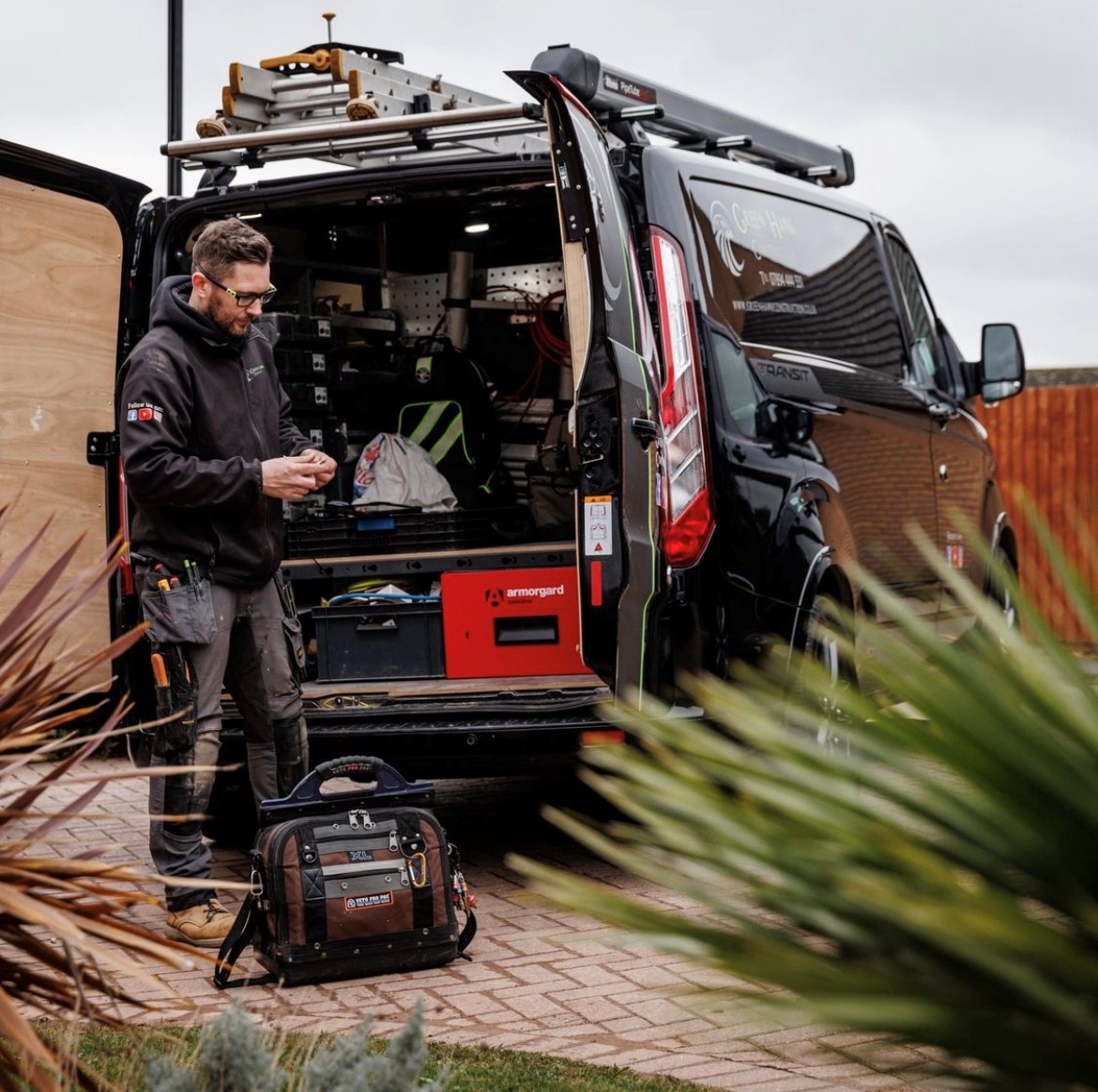 ArmorgardLtd's tweet photo. Customise your vehicle storage to suit you! 

We've got multiple options avalible that we're sure you'll love 🙌

In stock, ready for next day delivery 💥🚛

#tickingeverybox #armorgard #toolsecurity https://t.co/Yu9vYYzQjE