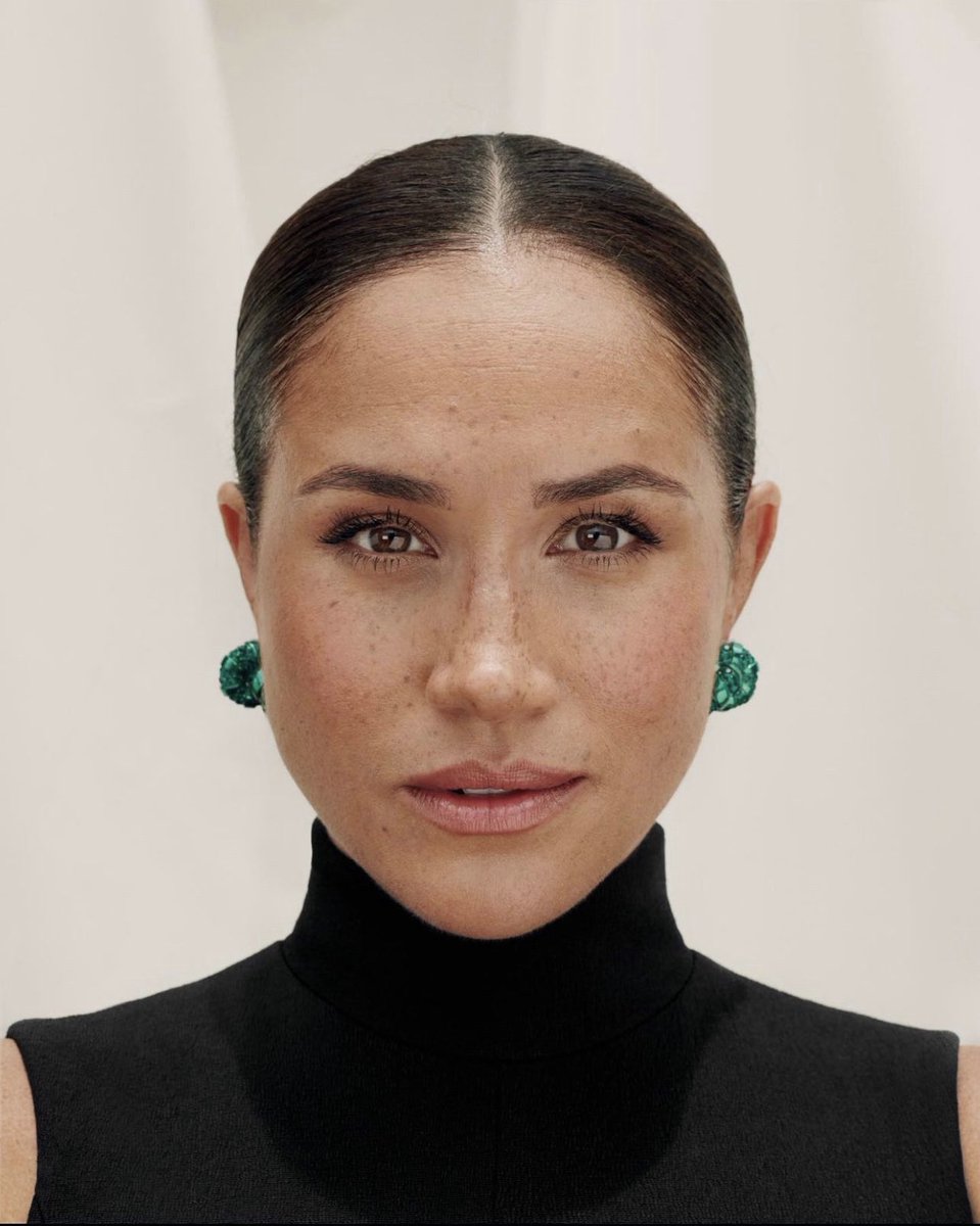 JKHunterWrites's tweet photo. May 6th, the Duchess of Sussex will be celebrating Prince Archieβs birthday, at homeππ https://t.co/t1RZy7iSMV