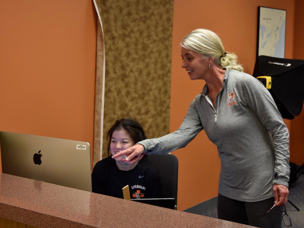 BGSURecWell's tweet photo. Happy Student Employee Appreciation Week to our Marketing staff! Thank you for creating flyers, handouts, and all of the materials that we use to let everyone know about all the great things happening in RecWell! Thank you marketing team for all that you do! #RecYeah https://t.co/FMqKZ3DwrP