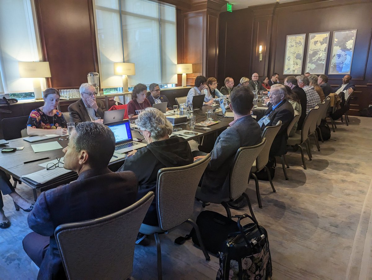 SurgInfxSoc's tweet image. Welcome to Westlake!

This is your Executive Council, hard at work!

#SIS2023