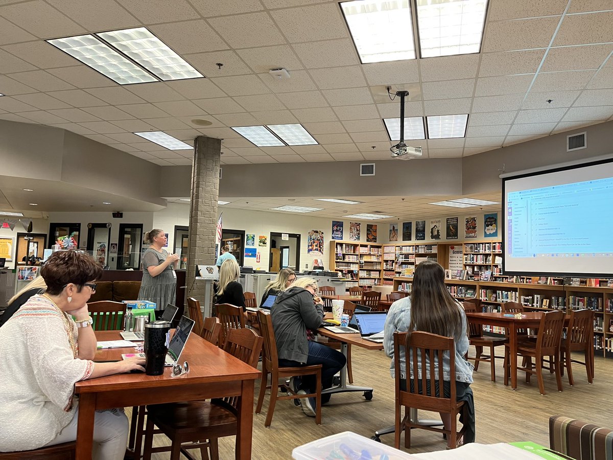 Marina Ross tweet media