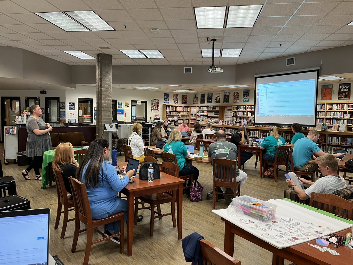 Marina Ross tweet media