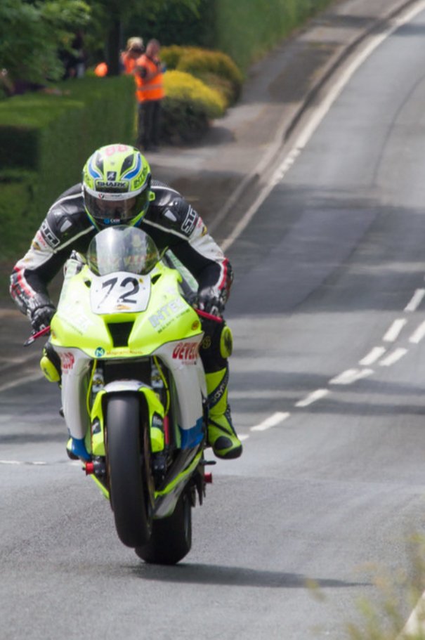 #WheelieWednesday with a gentleman who likes to be seen from afar. Josh Daley
#IOMTT #Nw200 #BSB #MotoGP #WorldSBK