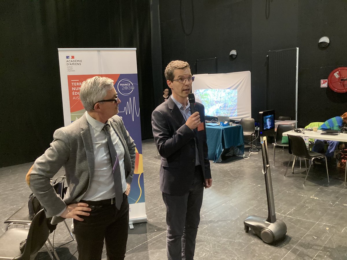 DSDEN_Aisne's tweet photo. Clôture du salon numérique 2023 de Château Thierry, merci à @canope_02 @reseau_canope des ateliers participatifs organisés par les ERUN, des stands où les enseignants ont trouvé des réponses pédagogiques Le TNE continue @VandardOlivier @SGPI_avenir @BanqueDesTerr @MullerRaphal4 https://t.co/IWzshcpRTt