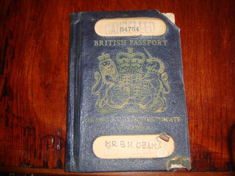 realstewpeters's tweet photo. Malik Obama is dropping docs proving Barack Obama was born in Nairobi, Kenya and was thus a FAKE and ILLEGITIMATE President. https://t.co/wP2YWvTDrU