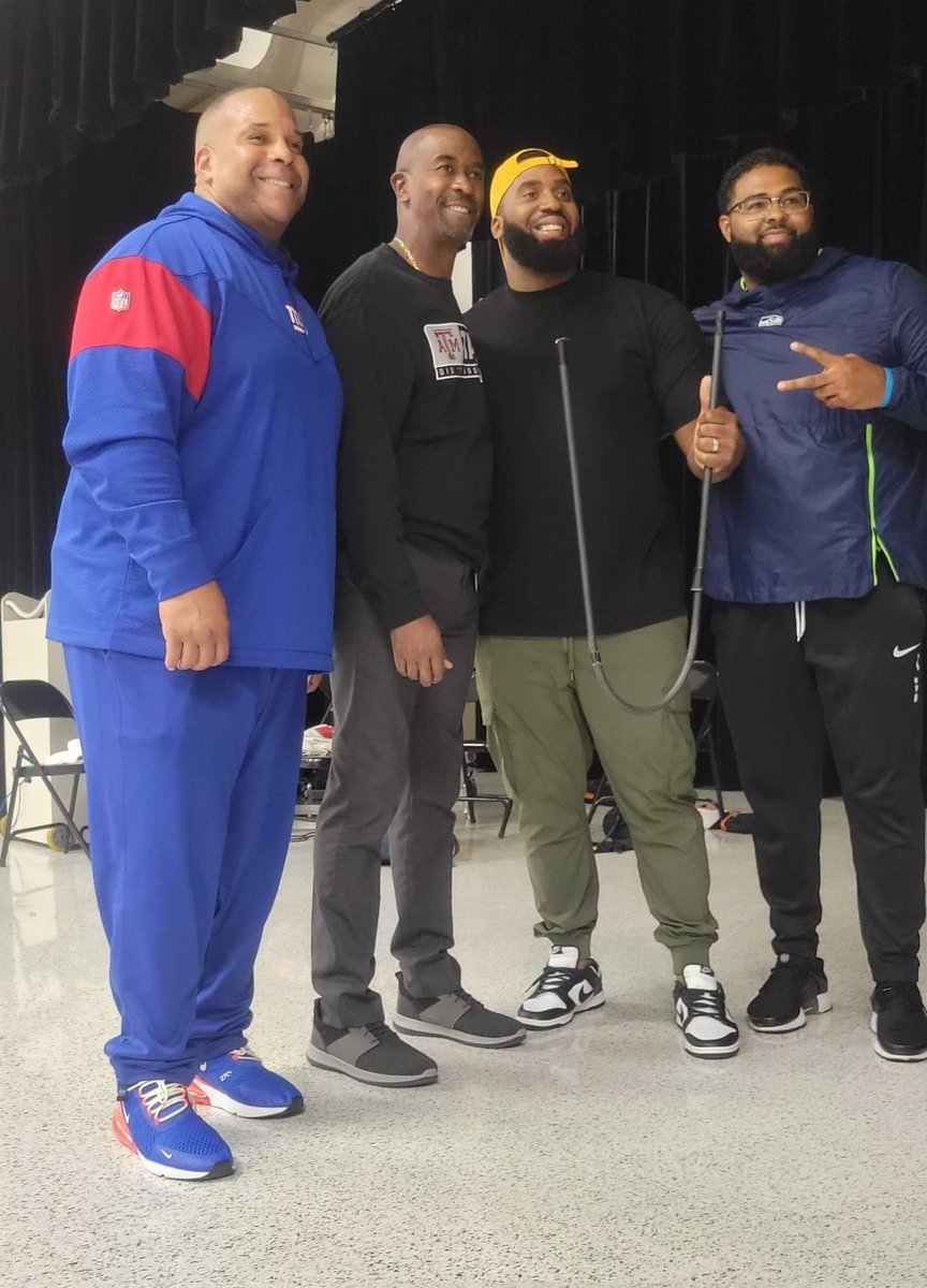 Shout out to Keith Davis from Youth Equipped to Succeed (YES) for their outstanding presentations to our students on the dangers of vaping! Thank you to Carolyn Clark for organizing this to educate our 9th graders in <a href="/AliefISD/">Alief ISD</a>! #ALC #HNGC #Taylor <a href="/AliefPASS/">PASS Department</a>