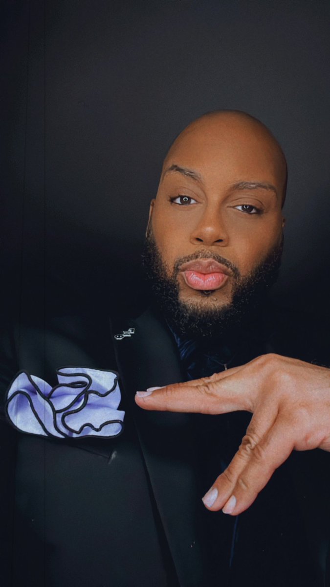 Nathaniel_Jaye's tweet image. Finding community within he artist realm is rather outstanding; we are a peculiar group of individuals that just so happen to bring color to lifeless things.I am elated to have been chosen to join @GammaXiPhi #SigmaChapter #GammaXiPhi #Arts #Literature #VisualArt #Music #Theater