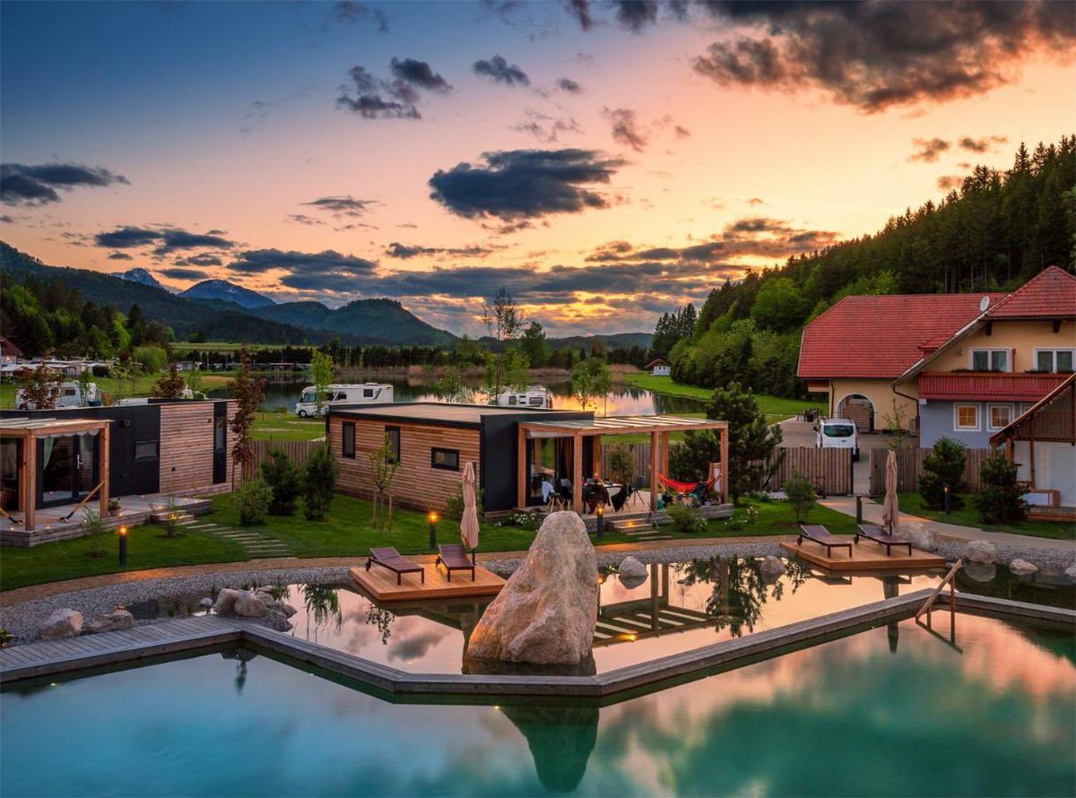 alakwakh's tweet photo. منتجع Lakeside Petzen Glamping في Unterlibitsch في موقع فاخر مابين #بليد وفيلاخ والشمال الايطالي يضم المنتجع مواقف سيارات ويتوفر عدة أماكن سياحية ووسائل نقل ومطاعم على مقربه من المنتجع.

https://t.co/YzBKE5dRTO https://t.co/IuBGbV51Gg