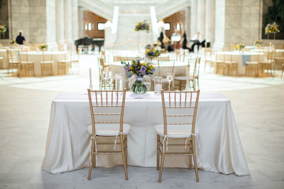 UTStateCapitol's tweet photo. A beautiful view for the Bride and Groom at their wedding meal in the Capitol Rotunda!
Photo: @emilieannphoto
#utahstatecapitol #utstatecapitol #weddingwednesday #weddingday #slcbride #utahbride #utahwedding #wedding https://t.co/byFGOoGCdV