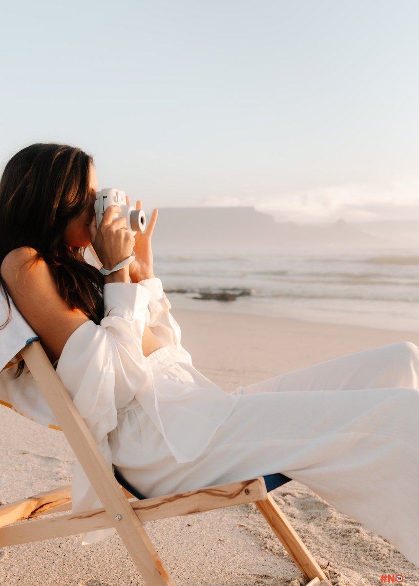 Sunsets in paradise💛
📍Bloubergstrand 
#FollowTheSunsetZA #CoronaSunsets #ad <a href="/CoronaAfrica/">CoronaAfrica</a>