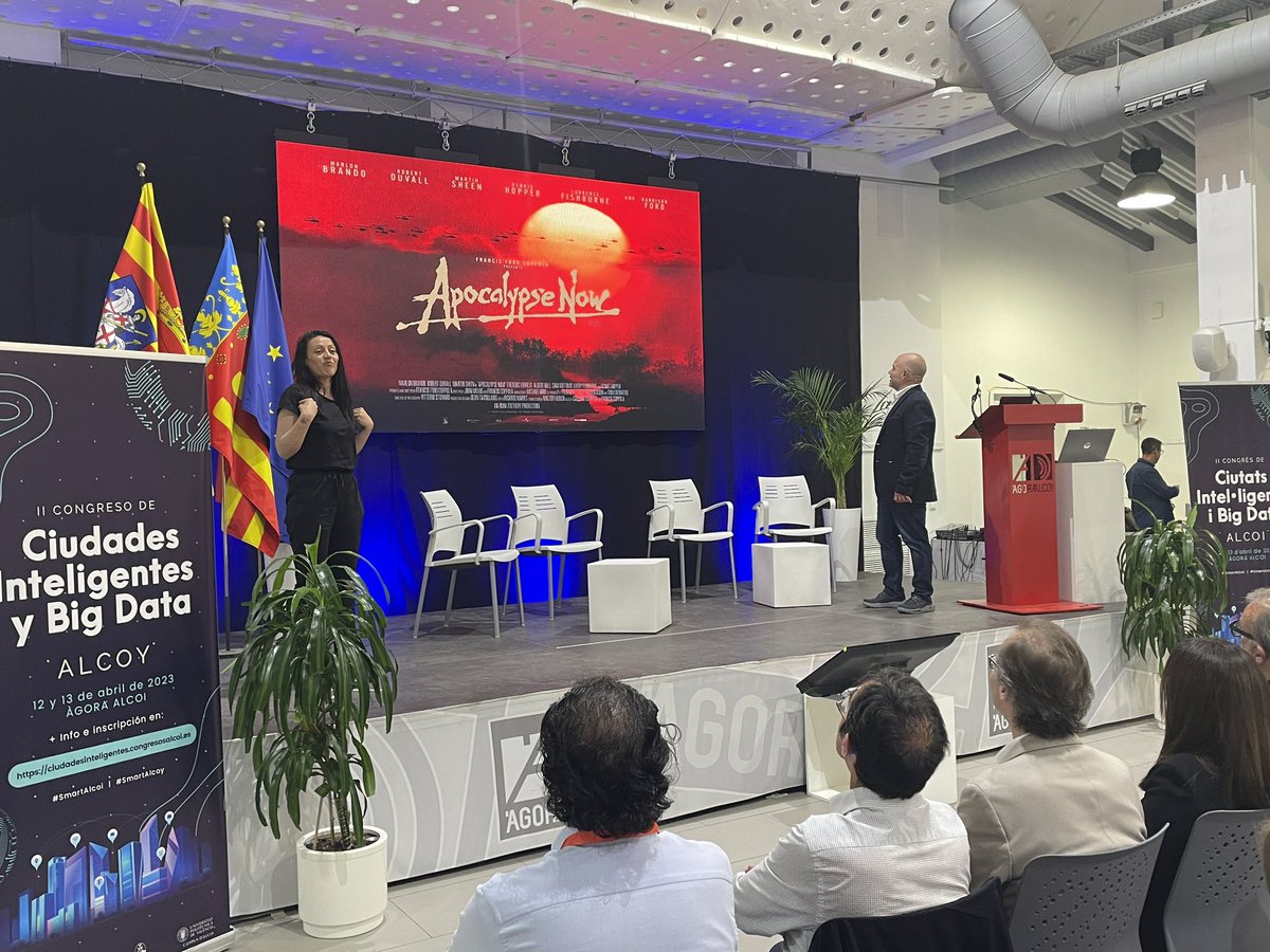 Como siempre, súper amena la intervención de <a href="/raulabad/">Raúl Abad | CRM Strategist</a> director de marketing de <a href="/adSalsa/">adSalsa</a>, que nos habla del uso y abuso de las cookies a terceros y sus consecuencias. Momento #cookieapocalypse 😅 #SmartAlcoi 
#SmartAlcoy #Alcoy #Alcoi