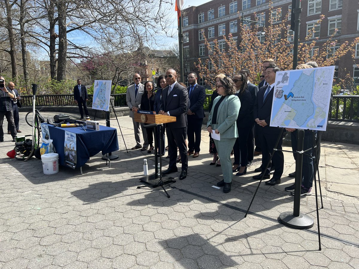Fabien_Levy's tweet photo. .@NYCMayor announces Kathy Corradi as the 1st Citywide Director of Rodent Mitigation, aka the “Rat Czar,” and a a $3.5 million investment in Harlem’s Rat Mitigation Zone.

Kathy will lead reduction efforts across the 5 boroughs. You’ll be seeing a lot of her, and a lot less rats. https://t.co/RhlubkZvz7