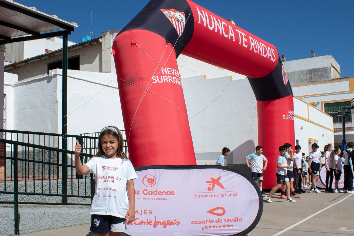🥳 Espectacular jornada disfrutando con el programa #SácalePartidoAlCole en  el colegio #SanFranciscoSolano de #Sevilla. 🫶🏽 🫱🏽‍🫲🏾@FundlaCaixa,  #CashDiazCadenas, @VECI_Esp y @AcuarioSevilla. #NuncaTeRindas  #FundaciónSevillaFC