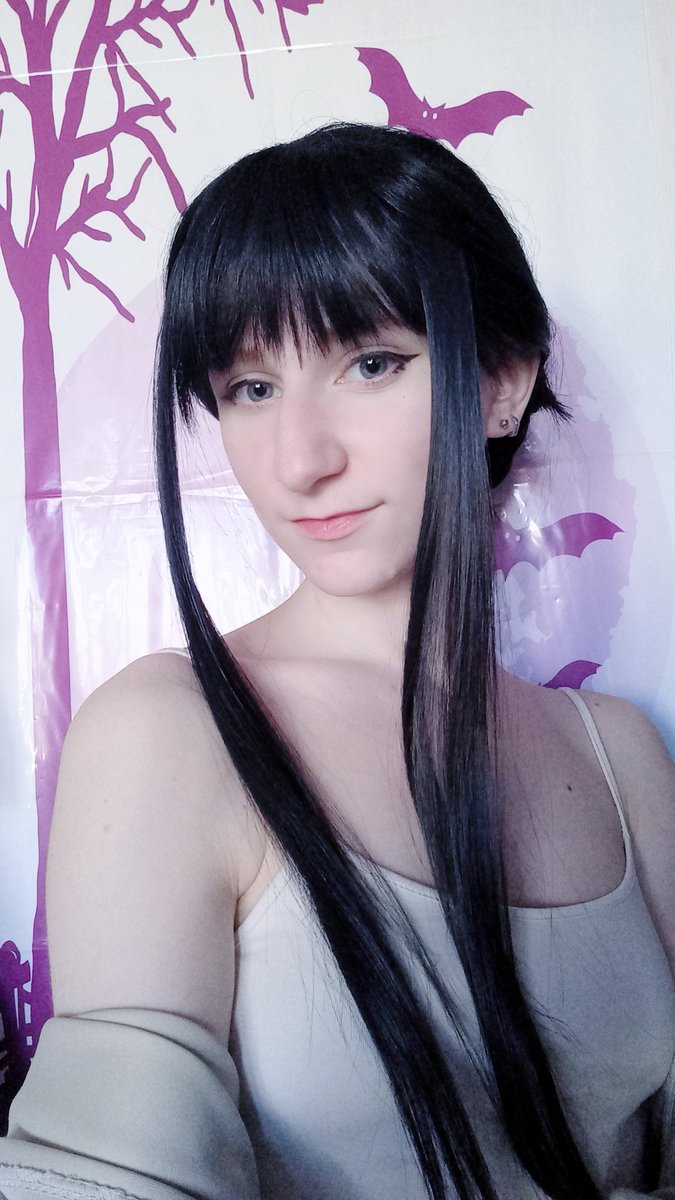 ALiscia_cos's tweet photo. Ну чтож
Вроде смотрится неплохо, можно и полный косплей бахнуть

Выручай-парик. Изначально он был на взрослого Не Хуайсана, потом на Се Ляня, затем на Шень Цинцю, на Цзян Яньли и на Уэнсдей https://t.co/7jcaCzbCFD
