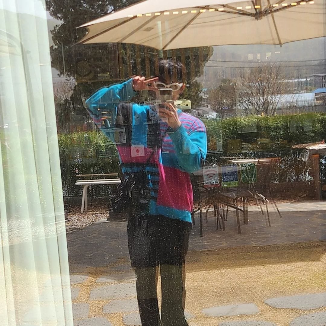 seoingukph1023's tweet photo. [📷] 230412 Seo In Guk (@seo_cccc) Instagram Update

https://t.co/7JkCcQx41k

================================
Q: Who in their mid-30s still has this much cuteness?
A: Seo In Guk the baby oppa
#SeoInGuk #서인국 #ソイングク #徐仁國 #SIGupdate #SIGstyle1023 https://t.co/sjIdhKcsBV