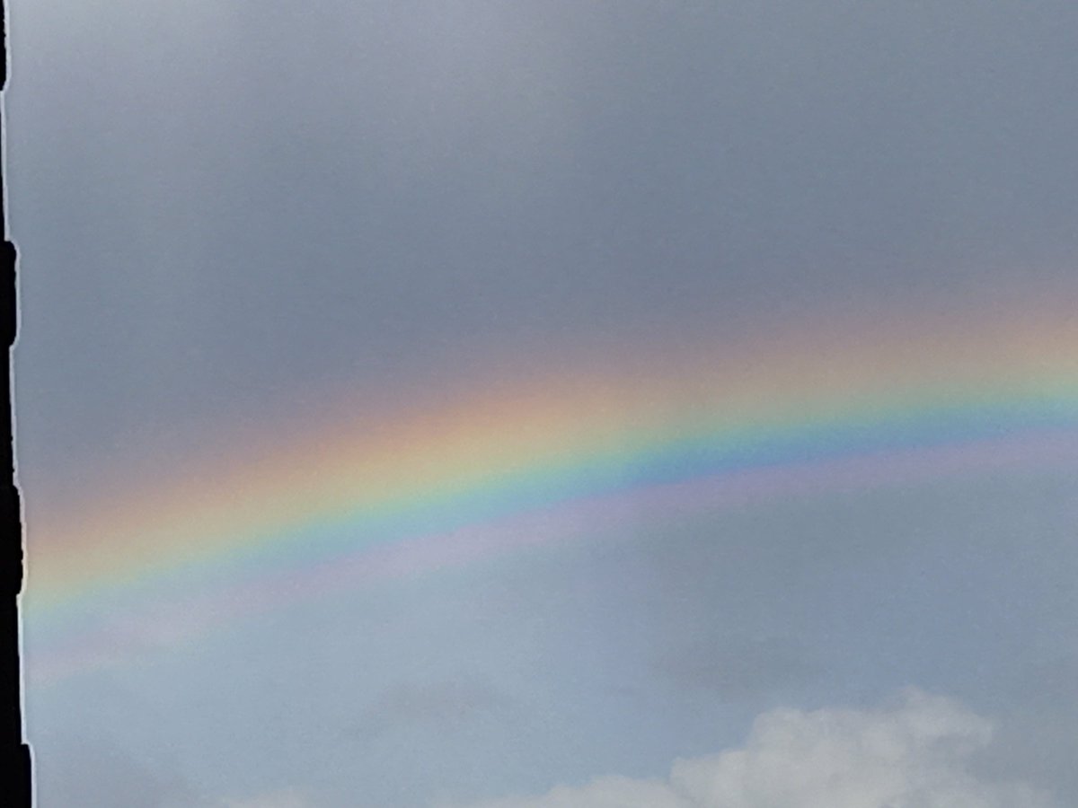 Swetilein1's tweet photo. Aprilwetter mit Regenbogen 😊
Soeben mit meinem Smartphone aufgenommen. 
📸 @Swetilein1 https://t.co/bz0mWgUNju