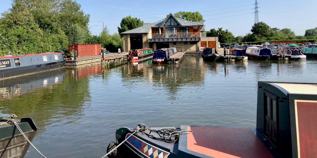 #BoatsThatTweet - date for your diaries, our <a href="/CRTSouthEast/">Canal & River Trust London & SE</a> User Forum is taking place at Aylesbury Canal Society, Circus Fields in Aylesbury on 26th April from 5.30pm until 8pm. We'd love to see you there! No need to book.