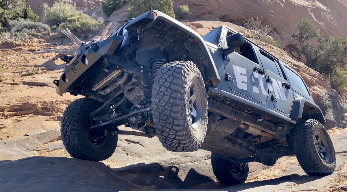 eatoncorp's tweet photo. We had a great time at Easter Jeep Safari last week, where we showed off our new 35-spline Jeep #ELocker — the ultimate accessory to have when you're rock crawling. Check out our entire Jeep guide here: https://t.co/UXKo8s01Ti #OffRoad #EatonPerformance https://t.co/XZvvLeu2Gp