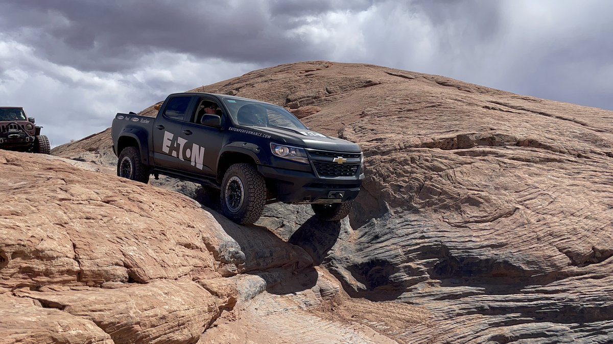 eatoncorp's tweet photo. We had a great time at Easter Jeep Safari last week, where we showed off our new 35-spline Jeep #ELocker — the ultimate accessory to have when you're rock crawling. Check out our entire Jeep guide here: https://t.co/UXKo8s01Ti #OffRoad #EatonPerformance https://t.co/XZvvLeu2Gp