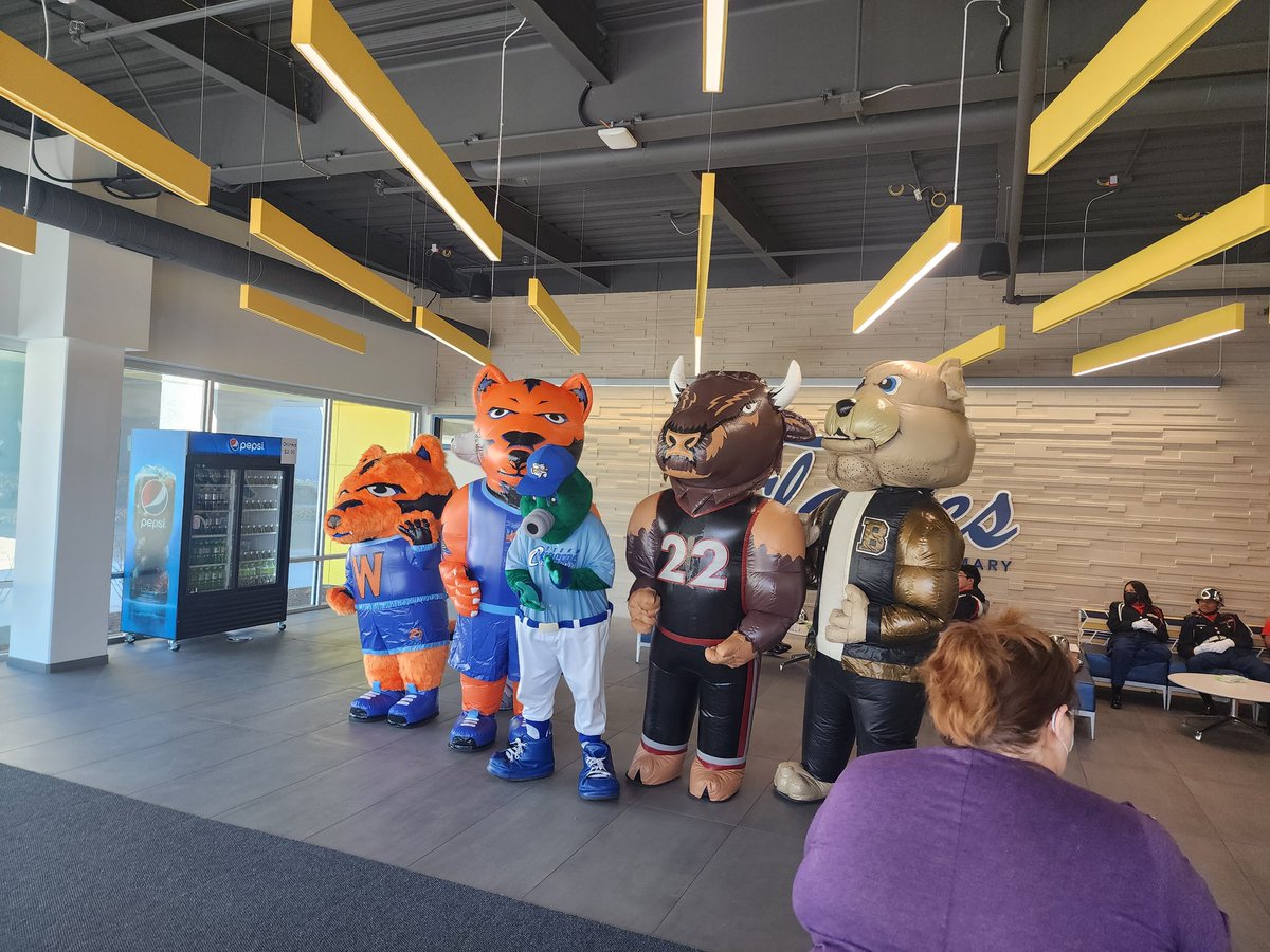 Calm before the storm. Unified athletes gearing up for the #OPS Fellowship Games. Thanks to <a href="/CSM_Flames/">Flames Athletics</a> for hosting.