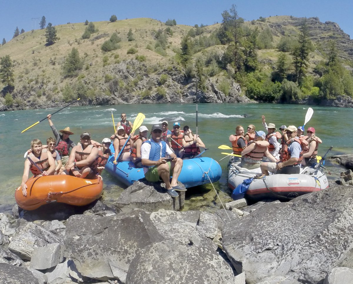 DrLimnology's tweet photo. Whether you're interested in Alpine Ecology or Stream Ecology, @FLBSUM  summer courses offer a diverse range of options to fit your interests and needs. Apply now: [Link in Twitter Bio] #FLBS #summercourses https://t.co/c1nmAHZiE2