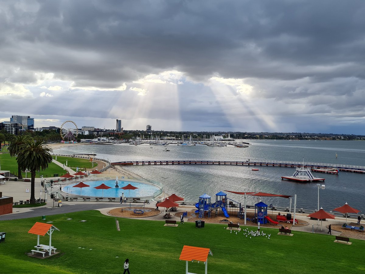 Eastern Beach, Geelong, 12/4/2023 #MyGeelong