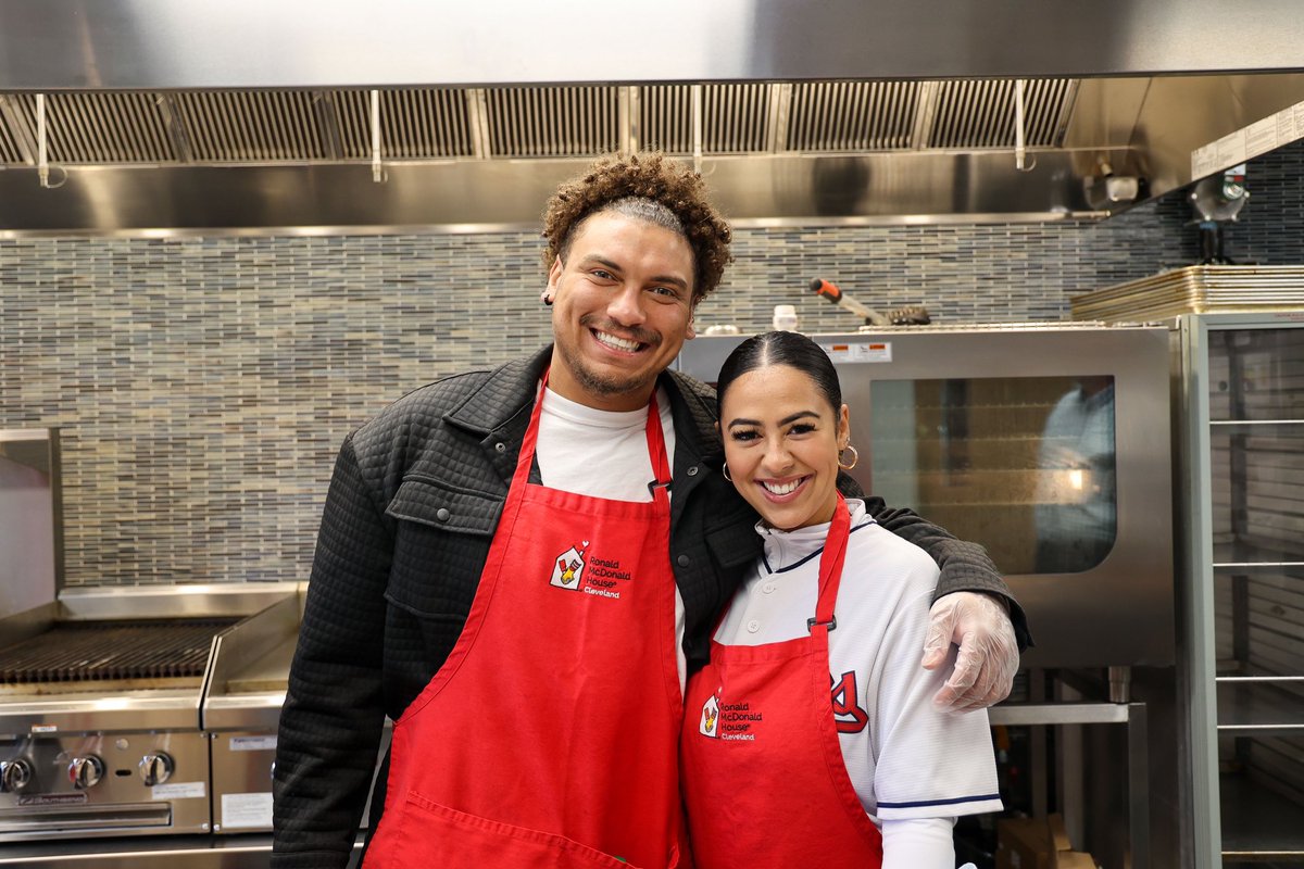 RMHCneo's tweet photo. @CleGuardians first baseman Josh Naylor and his girlfriend Chantel made their first volunteer visit to our Cleveland House. Yesterday, they made baseball-themed boxed lunches for families!

We’re excited to launch this partnership with Josh cooking monthly! ⚾️❤️💙 https://t.co/k8TNLz3md7