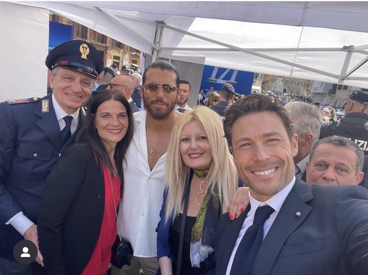 📌Massimiliano Ossini IG Post - #CanYaman at the Born Donor stand in Piazza di Spagna has joined our appeal to donate blood. For the 171 years of the State Police, the association has organized a series of initiatives throughout Italy in line with always being... "Donating blood