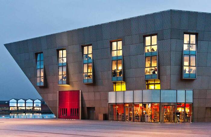 The Stage (@thestage) on Twitter photo .<a href="/TheatrePeckham/">Theatre Peckham</a> has been announced as the new operator of Canada Water Theatre (<a href="/CW_Theatre/">Canada Water Theatre</a>) in London, as it is revealed that the space will be turned into a new artist development hub <a href="/lb_southwark/">Southwark Council</a> bit.ly/3o2jubX .<a href="/TheatrePeckham/">Theatre Peckham</a> has been announced as the new operator of Canada Water Theatre (<a href="/CW_Theatre/">Canada Water Theatre</a>) in London, as it is revealed that the space will be turned into a new artist development hub <a href="/lb_southwark/">Southwark Council</a> bit.ly/3o2jubX