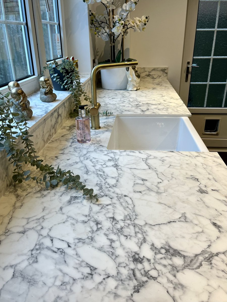 di_pro1's tweet photo. ⚠️ Utility room done ⚠️ 
-
-
- 
#utilityroom #kitchendesign #kitchenconversations #howdenskitchens #howdens #kitchenworktops #kitchen #utiliyroom #project #renovation #renovationproject #renovations #worktop #brass #tap #flooring #herringbone #floor #floorlayer #plastering https://t.co/nc98k6qZHD