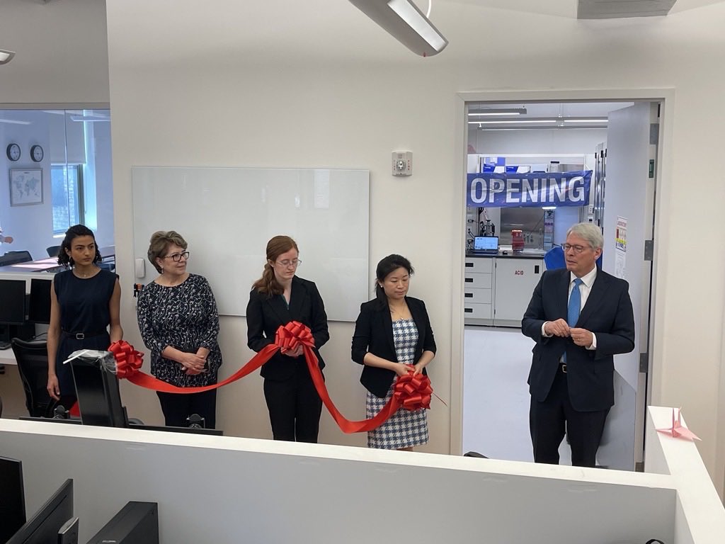 Grand opening our new additional lab space!

<a href="/KotankoPeter/">Peter Kotanko</a> 
<a href="/NadjaGrobe/">nadja grobe</a> 
<a href="/RR_Institute/">The Renal Research Institute (RRI)</a>