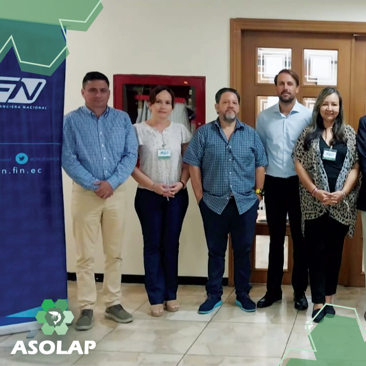 ASOLAP1's tweet photo. Nos reunimos con la CFN en busca de alternativas  de financiamiento para el sector larvicultor. 🦐Se inyectarán $200 millones para el sector productivo a través de la banca privada.💰

#Larvicultura #Acuicultura #ASOLAP #Ecuador https://t.co/bvTl51evYI