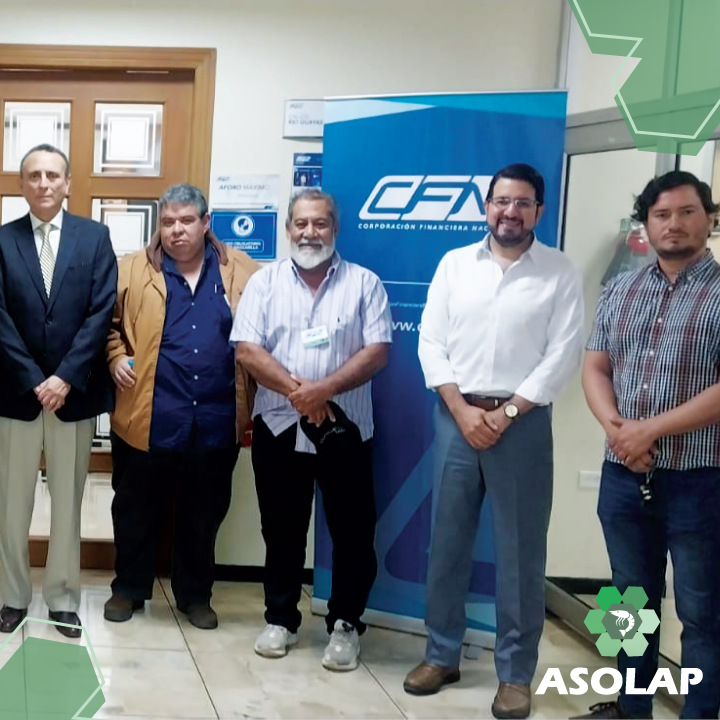 ASOLAP1's tweet photo. Nos reunimos con la CFN en busca de alternativas  de financiamiento para el sector larvicultor. 🦐Se inyectarán $200 millones para el sector productivo a través de la banca privada.💰

#Larvicultura #Acuicultura #ASOLAP #Ecuador https://t.co/bvTl51evYI