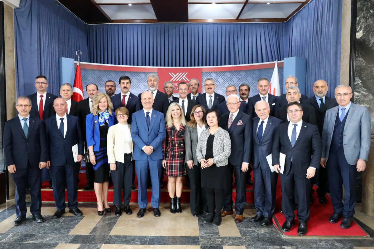 _MuminSahin's tweet photo. Tekirdağ Namık Kemal Üniversitesi Rektörü olarak yeniden atanmam dolayısıyla YÖK Başkanlığında düzenlenen törende, Mazbatamı YÖK Başkanımız Sayın @erolozvar Hocamızdan teslim aldım.

Üniversitemiz, Şehrimiz ve Devletimiz için Hayrlı olsun.

Gayret Bizden, Tevfik Allah’tan… https://t.co/280JWMruYG