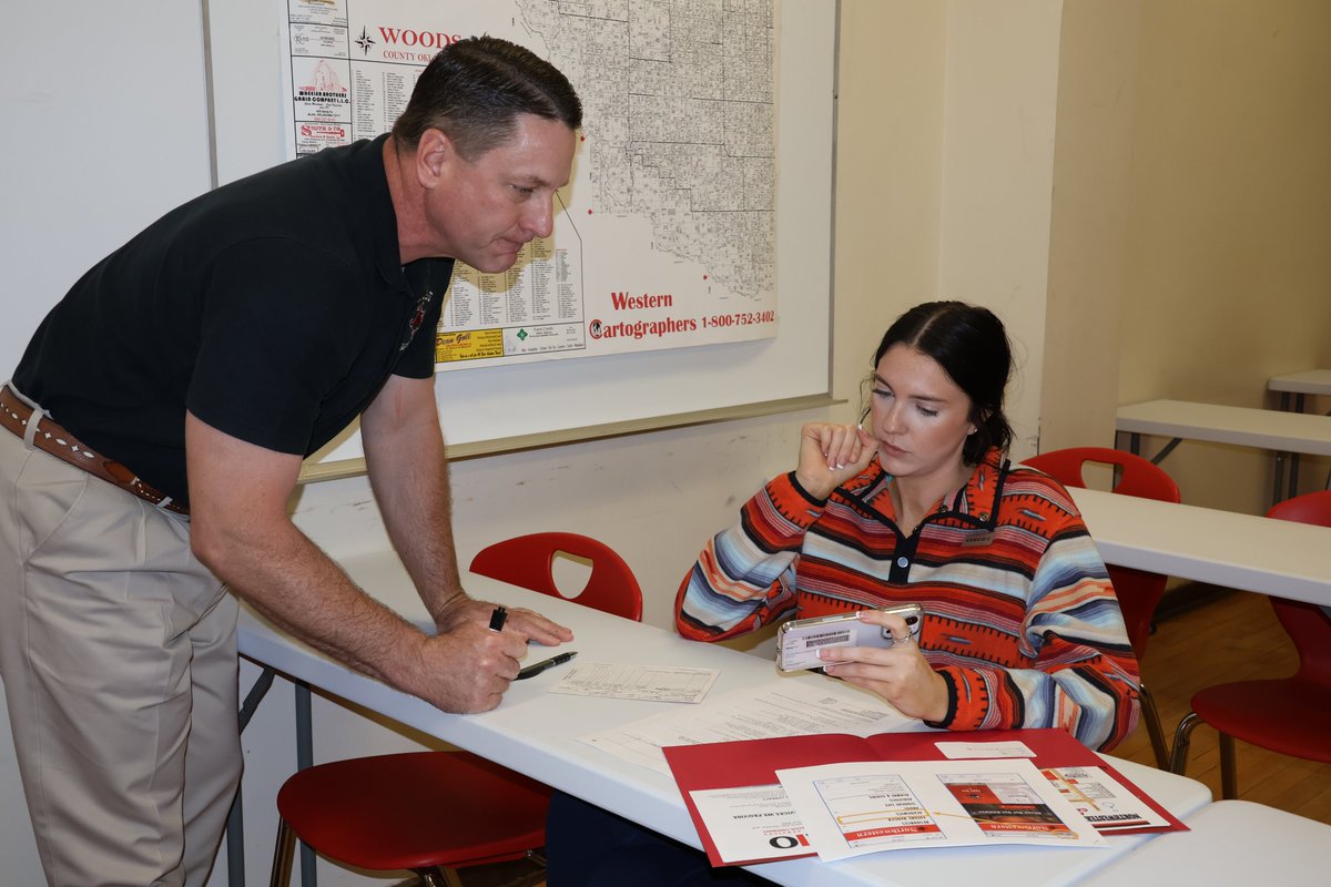 NWOSU's tweet photo. Incoming freshmen learned more about being Rangers at #NWOSU this morning during #FreshmanConnection. Students met with faculty advisers and were able to enroll for the fall semester. Check-in for an afternoon session is at 1:30. https://t.co/NnpMmHrKCf