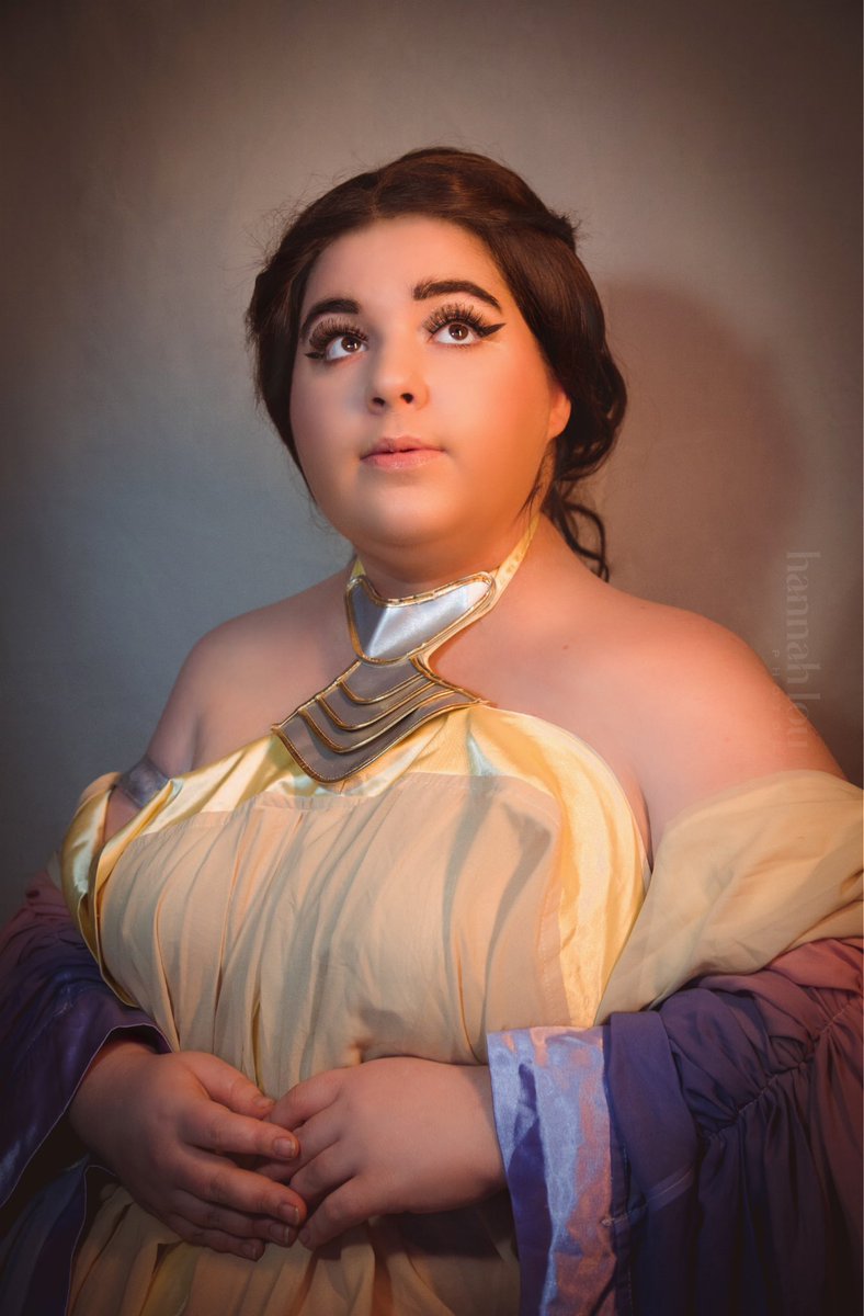 JayBEditing's tweet photo. QRT the character vs how you cosplayed them https://t.co/nc6cWpbplJ
