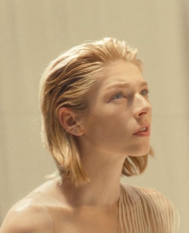 Make a Zelda movie where Zelda and Sheik are played by Hunter Shafer. DO IT YOU COWARDS <a href="/NintendoAmerica/">Nintendo of America</a>